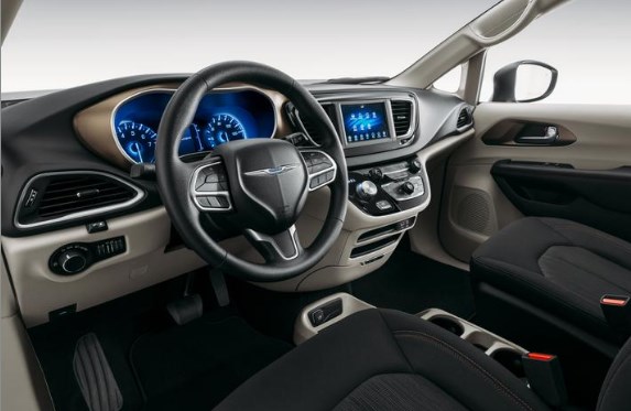 2020 Chrysler Voyager Back Interior Silver Picture